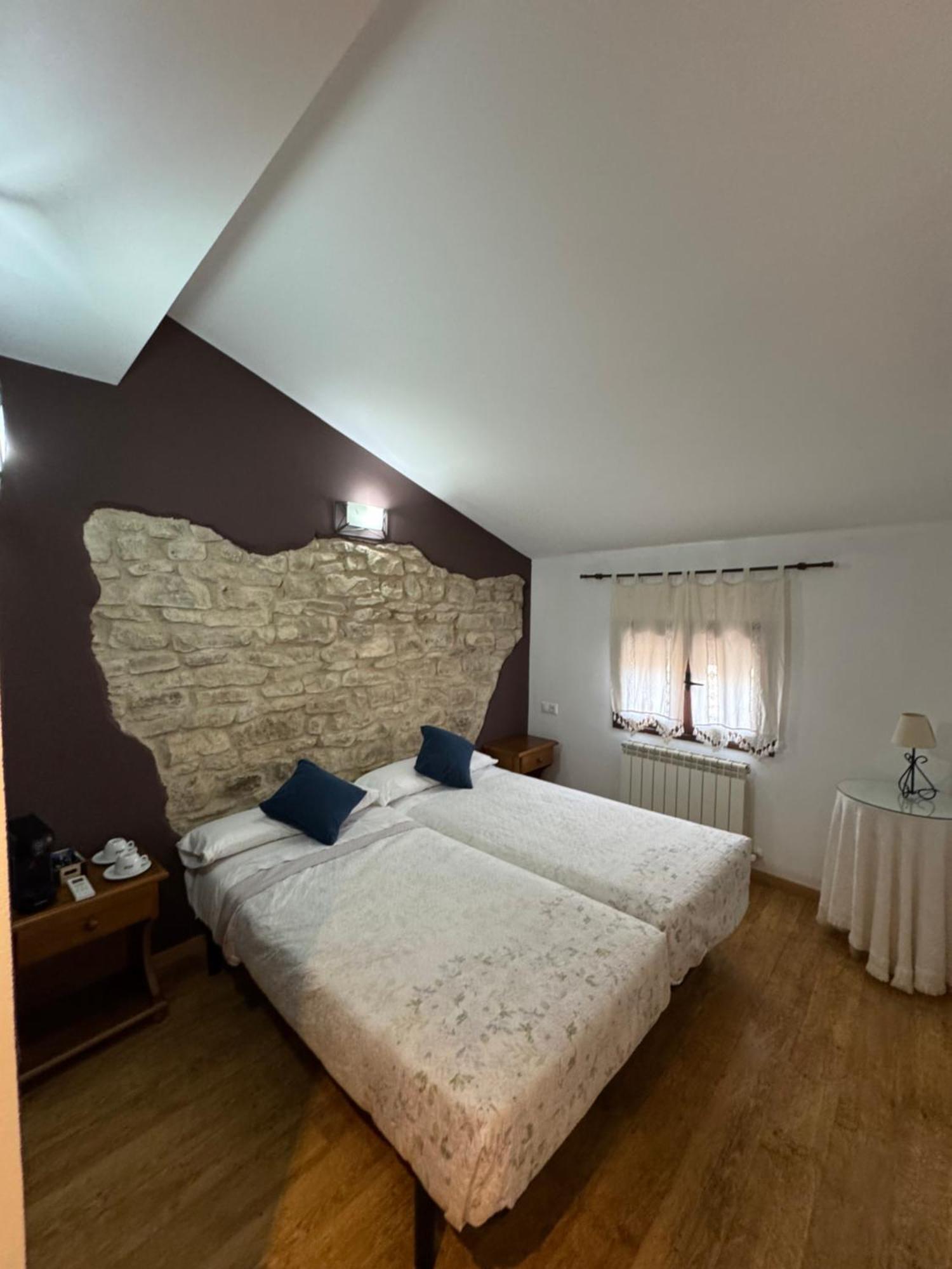 Casa Rural Marga Tardienta Buitenkant foto